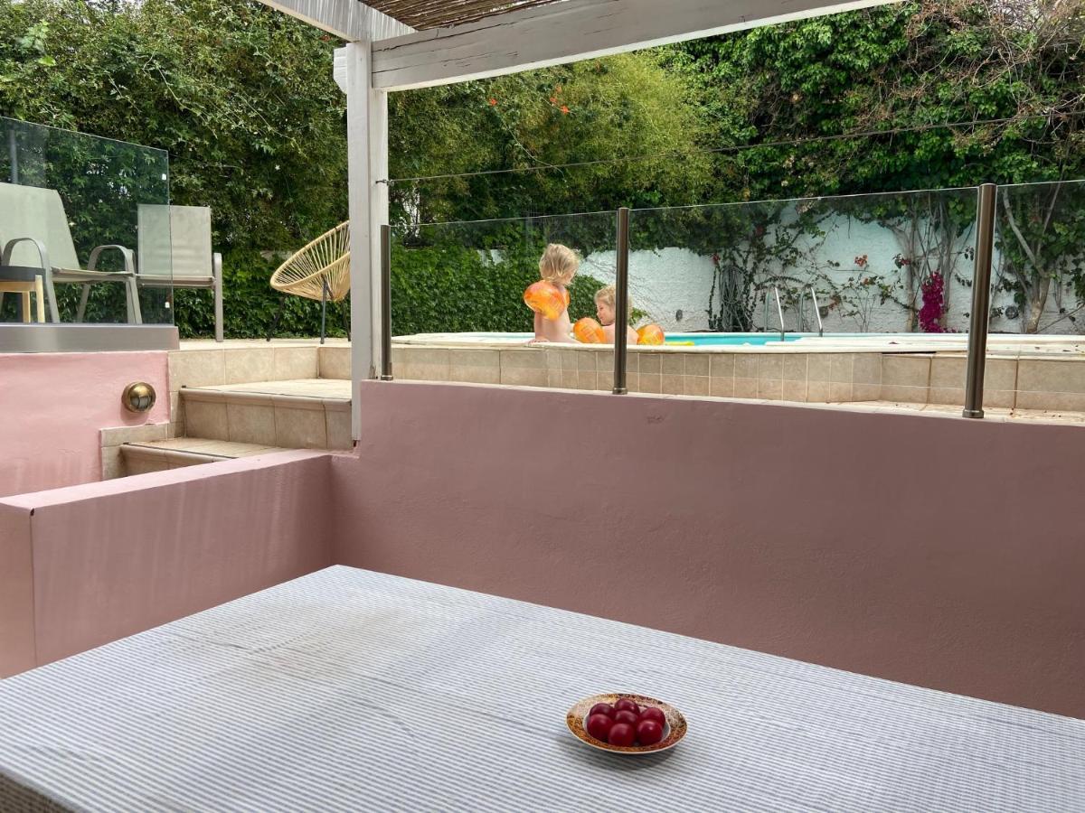 Villa Christina With Private Pool In Saronida, Near Stunning Beaches, Athens Airport & Sounio エクステリア 写真