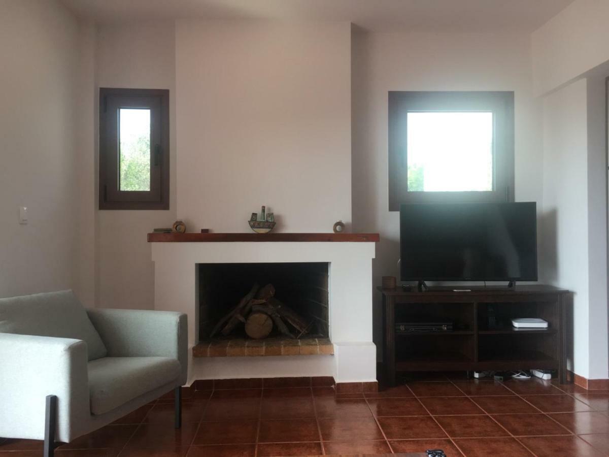Villa Christina With Private Pool In Saronida, Near Stunning Beaches, Athens Airport & Sounio エクステリア 写真
